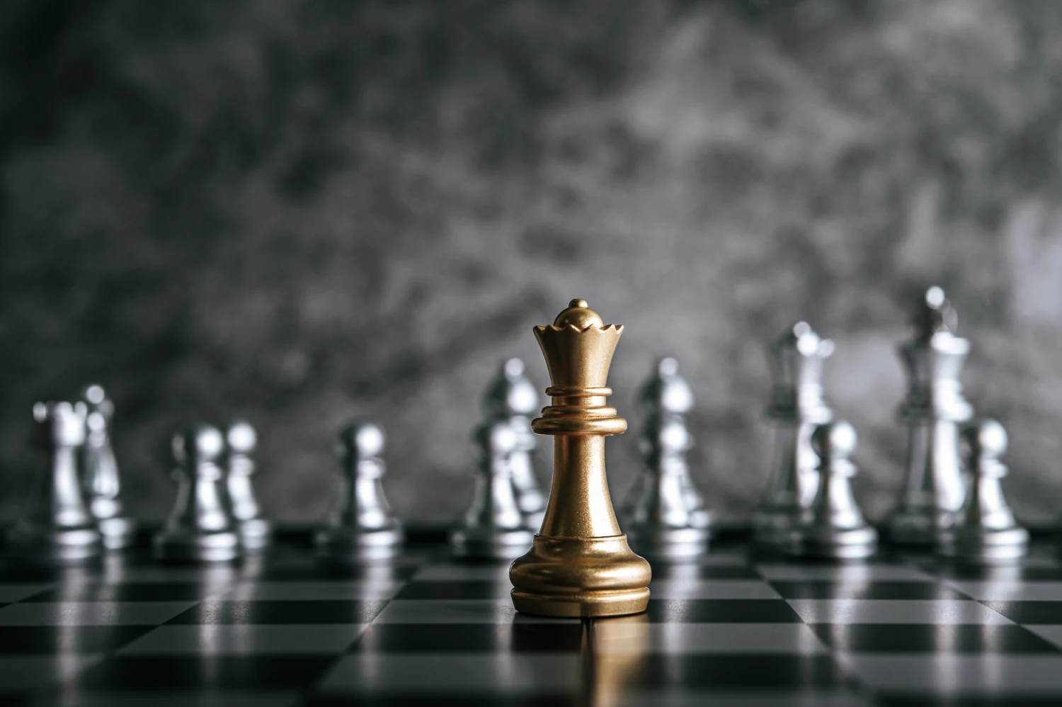 From Manager to Leader: A Complete Guide to Developing Leadership Skills