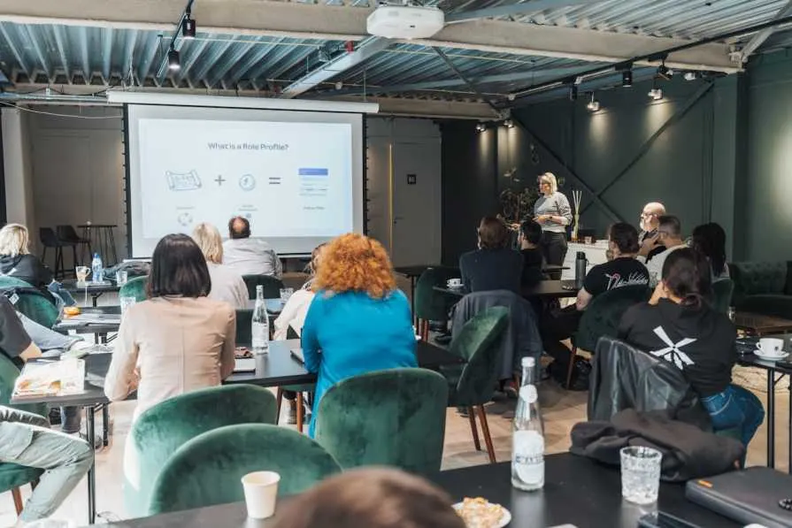 The Hidden Power of In-House Training: Why Companies Are Turning to Private Team Learning