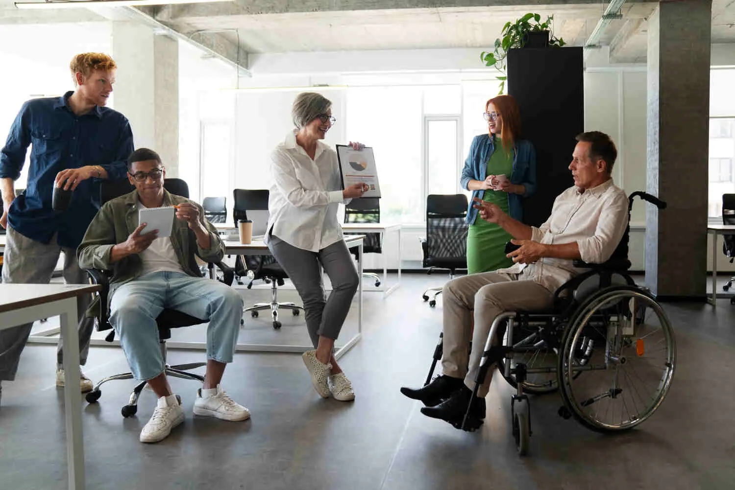 Transformational Leadership: Inspiring Change, Empowering Teams