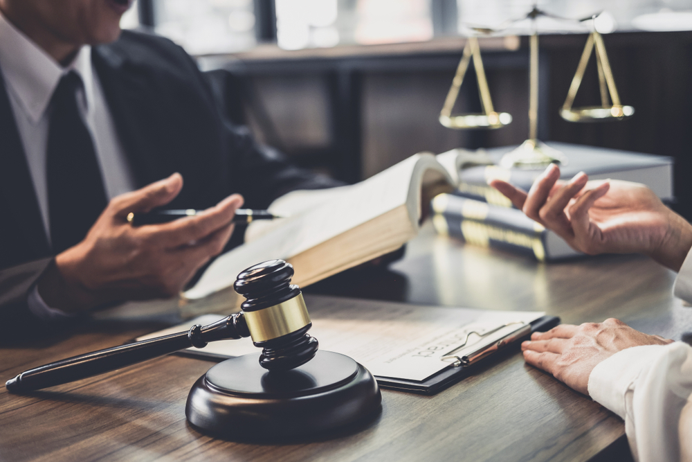 تطوير المكتب القانوني الإلكتروني وإدارة الشؤون القانونية الرقمية